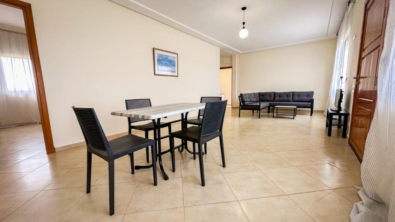 Evasio Apartment Сиди Рахал Екстериор снимка